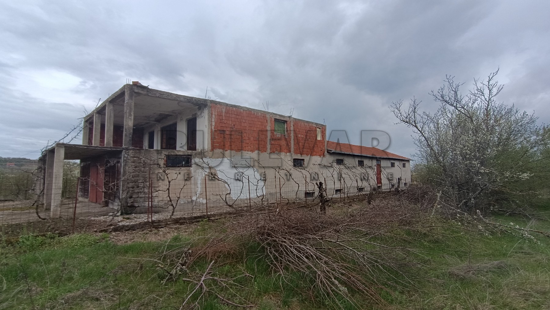 Lokal, 348 m2, Milanovo, Milanovo ID: p-012825 8