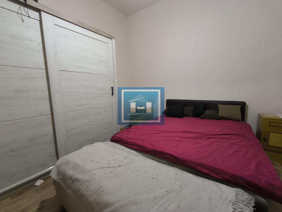 Na prodaju kuća sa lokalom u strogom centru grada 7