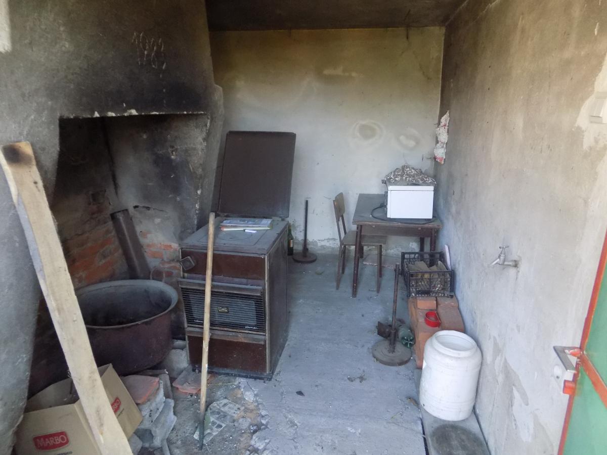 Na prodaju seosko domaćinstvo 21