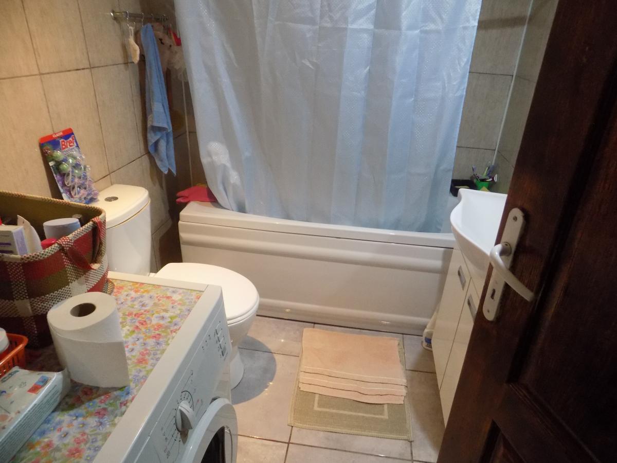 Na prodaju seosko domaćinstvo 24