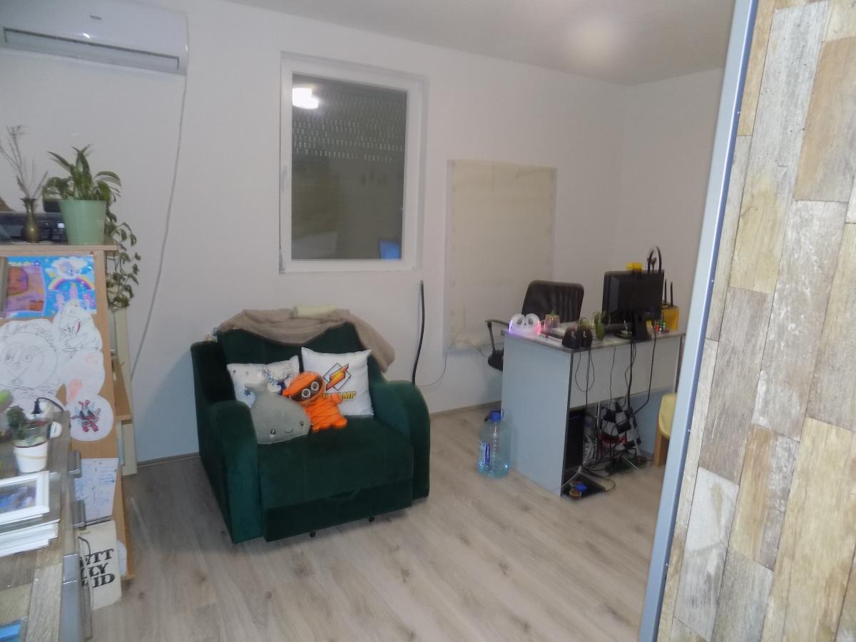 Na prodaju seosko domaćinstvo 5