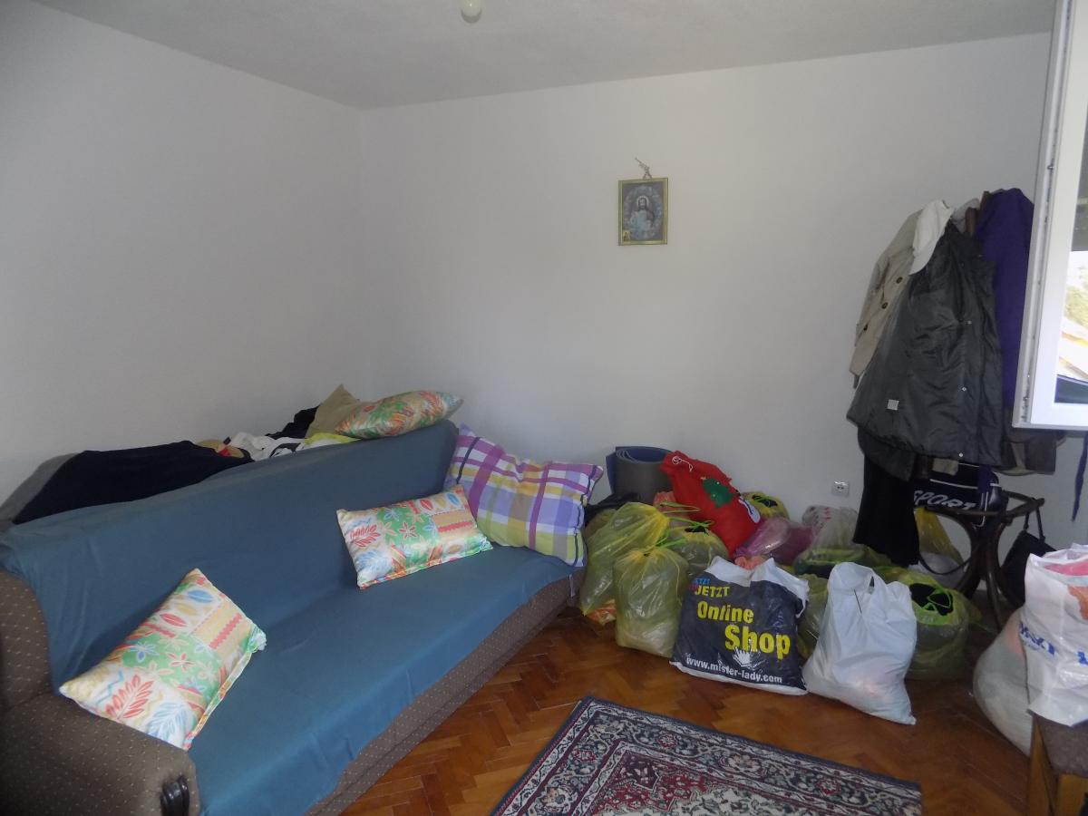 Na prodaju seosko domaćinstvo 7