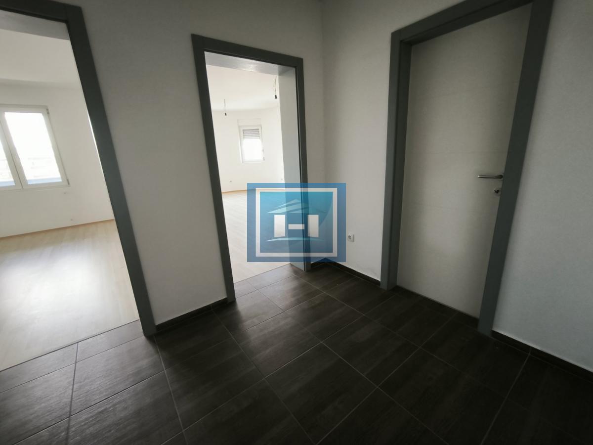 Na prodaju stan u novogradnji - Ćuprija 3