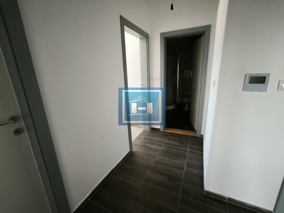 Na prodaju stan u novogradnji - Ćuprija 4