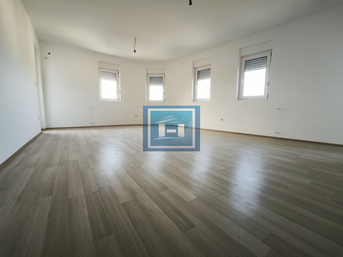 Na prodaju stan u novogradnji - Ćuprija 5