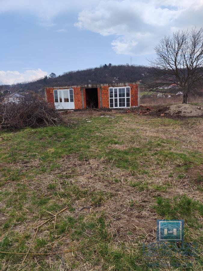 Nezavršena prizemna kuća 6