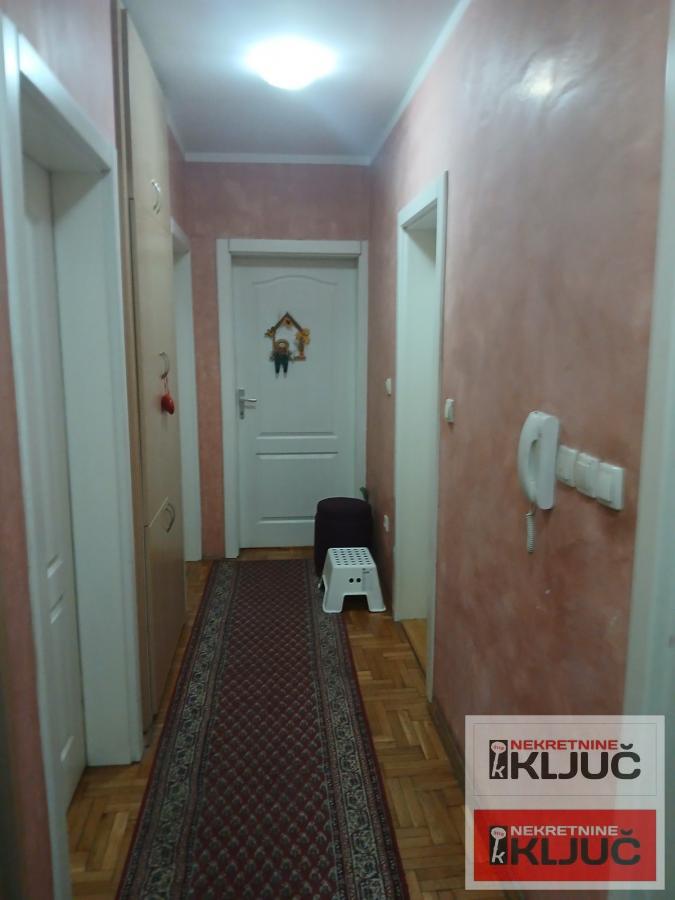 NOVA DETELINARA, 62m2, Trosoban, Parking 8