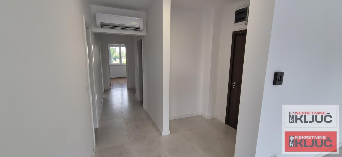 NOVO NASELJE, 130 m2, LUX, Četvorosoban sa pdv, Garaža, Ostava, Fitnes 15