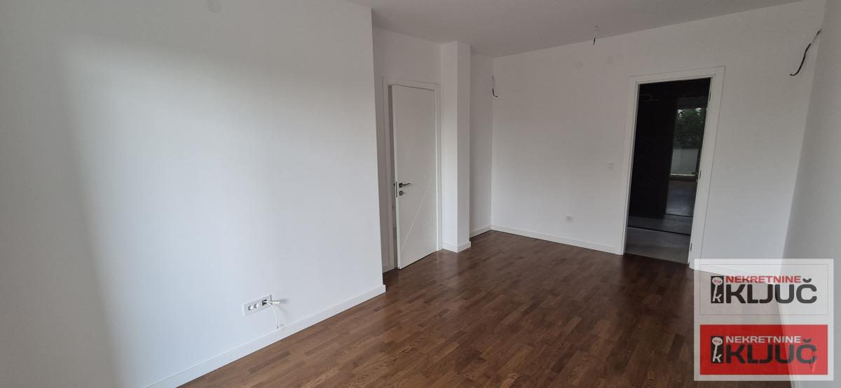 NOVO NASELJE, 130 m2, LUX, Četvorosoban sa pdv, Garaža, Ostava, Fitnes 21