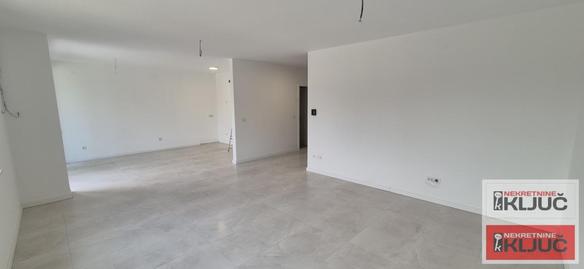 NOVO NASELJE, 130 m2, LUX, Četvorosoban sa pdv, Garaža, Ostava, Fitnes 27