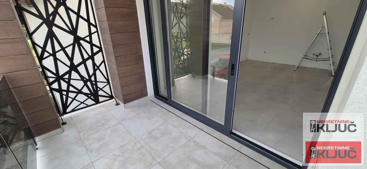 NOVO NASELJE, 130 m2, LUX, Četvorosoban sa pdv, Garaža, Ostava, Fitnes 28