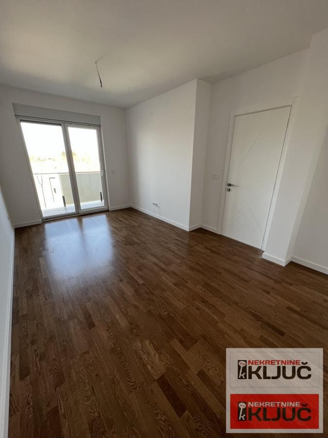 NOVO NASELJE, 130 m2, LUX, Četvorosoban sa pdv, Garaža, Ostava, Fitnes 5