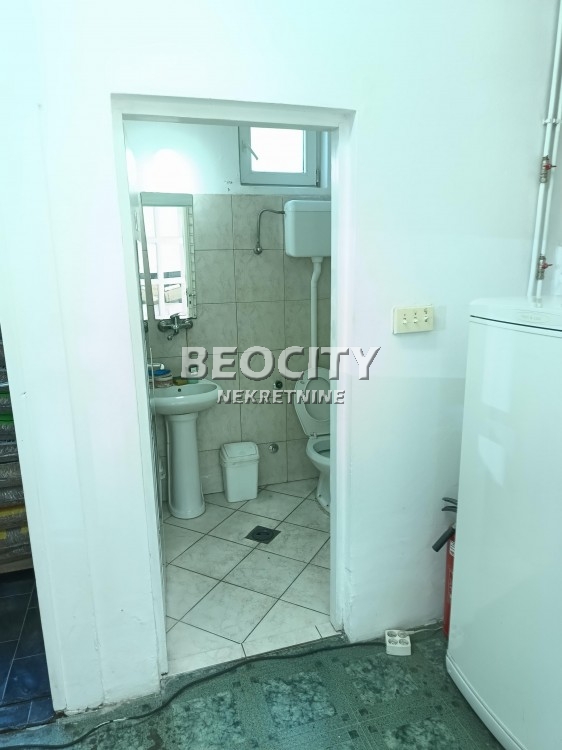 Petosobna kuća, 330 m2, Zemun ID: 109383 14