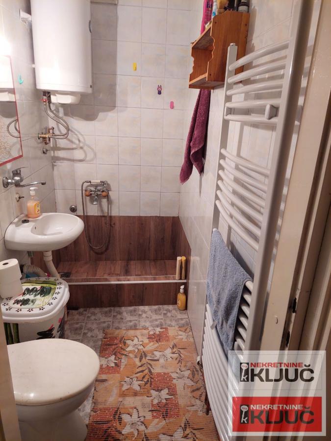 PETROVARADIN, 53m2 +8 m2 Terasa, Dvosoban, Preradovićeva 9