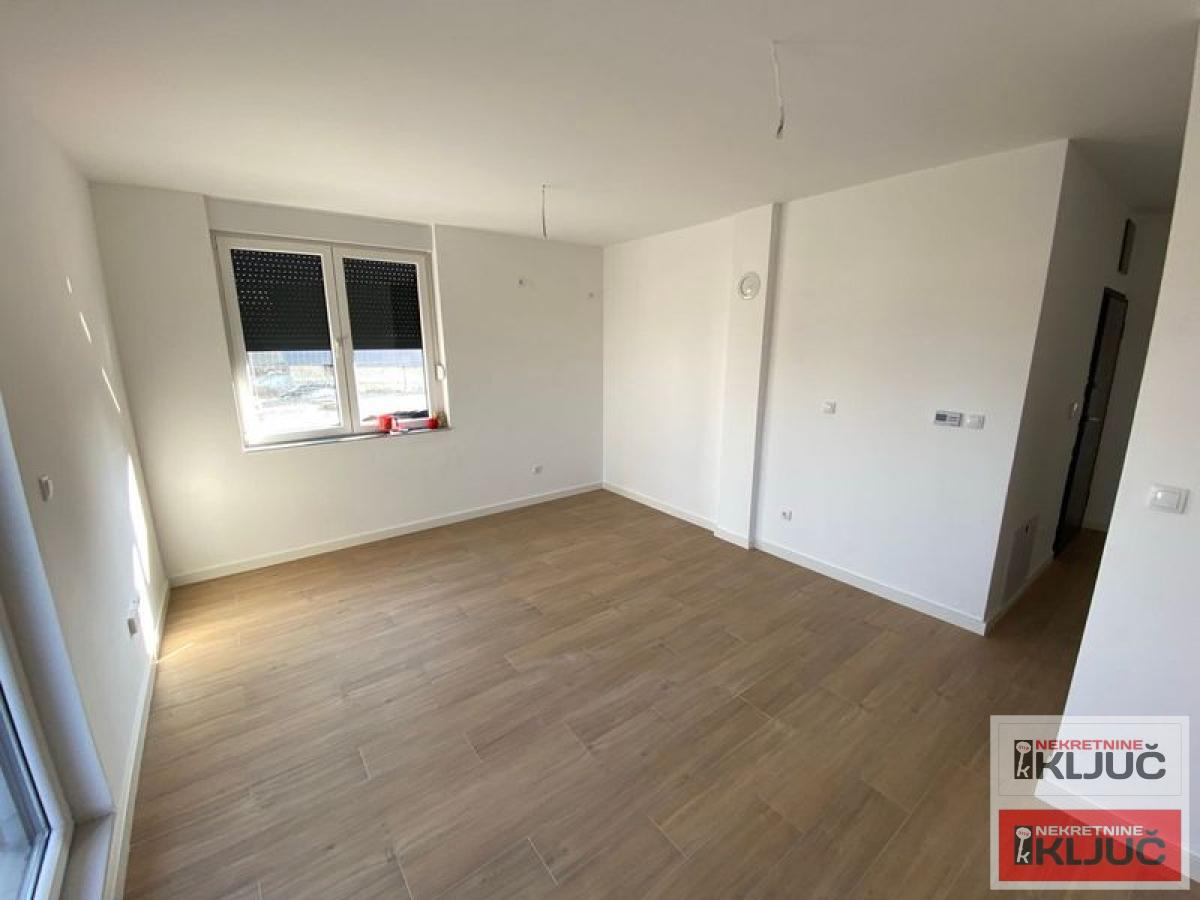 PETROVARADIN-ALIBEGOVAC, 55m2, Тrosoban sa PDV 4