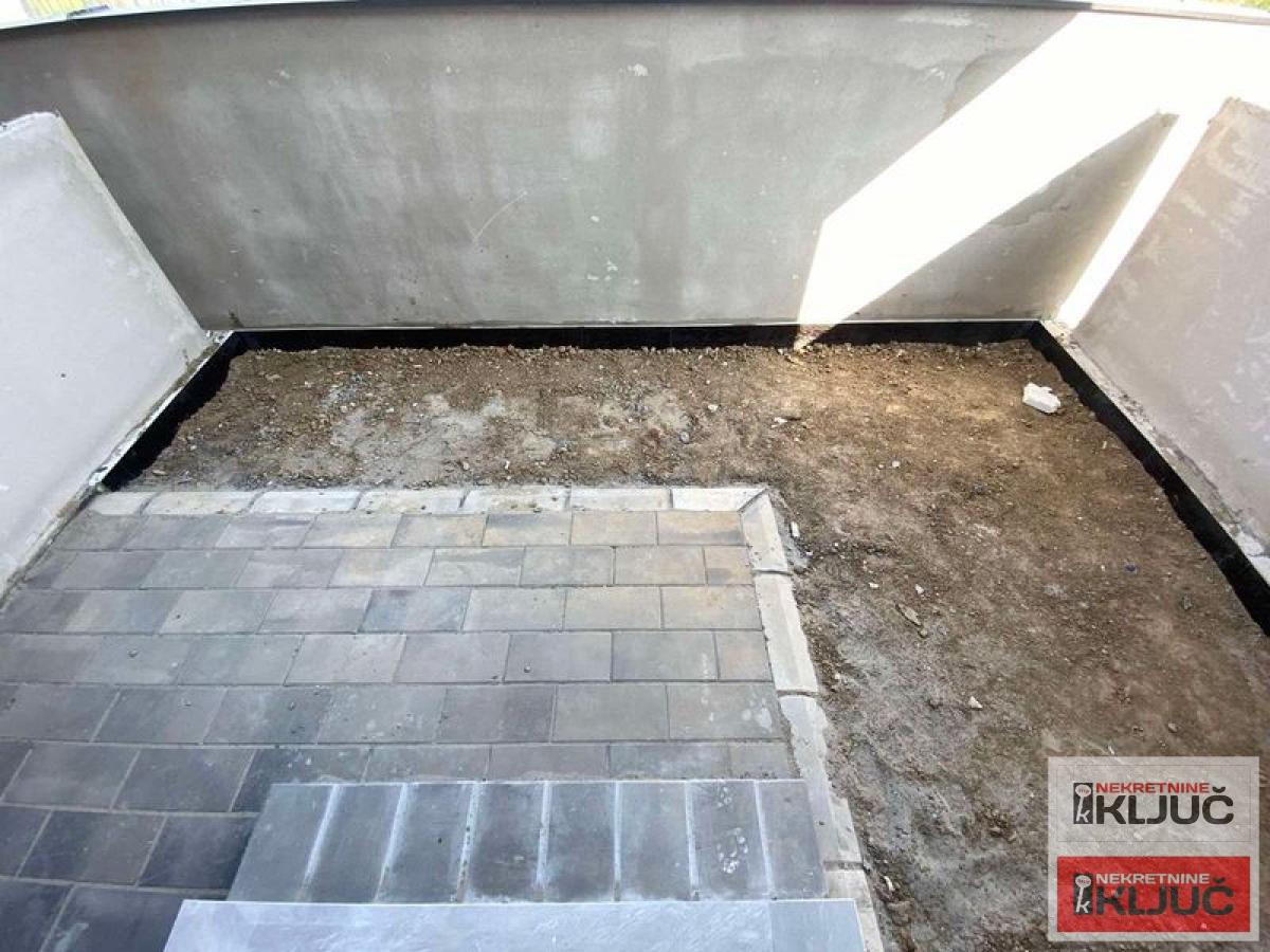 PETROVARADIN-ALIBEGOVAC, 55m2, Тrosoban sa PDV 8