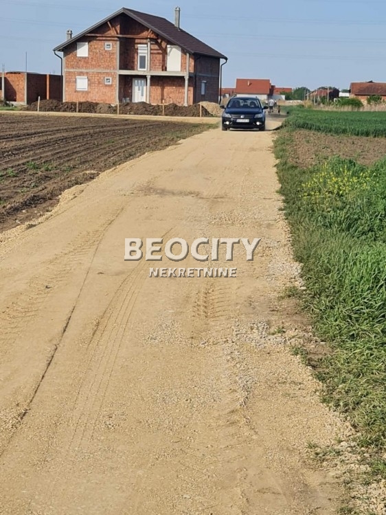 Plac, Batajnica, Zemunska ID: 113473 8