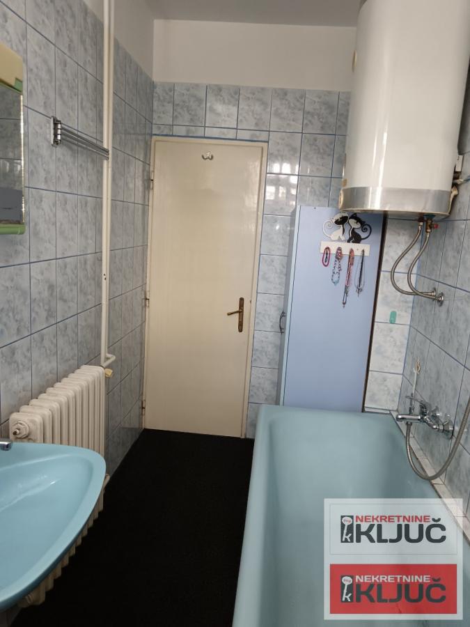 PODBARA, 48m2, Dvosoban kod ALMAŠKE CRKVE 11