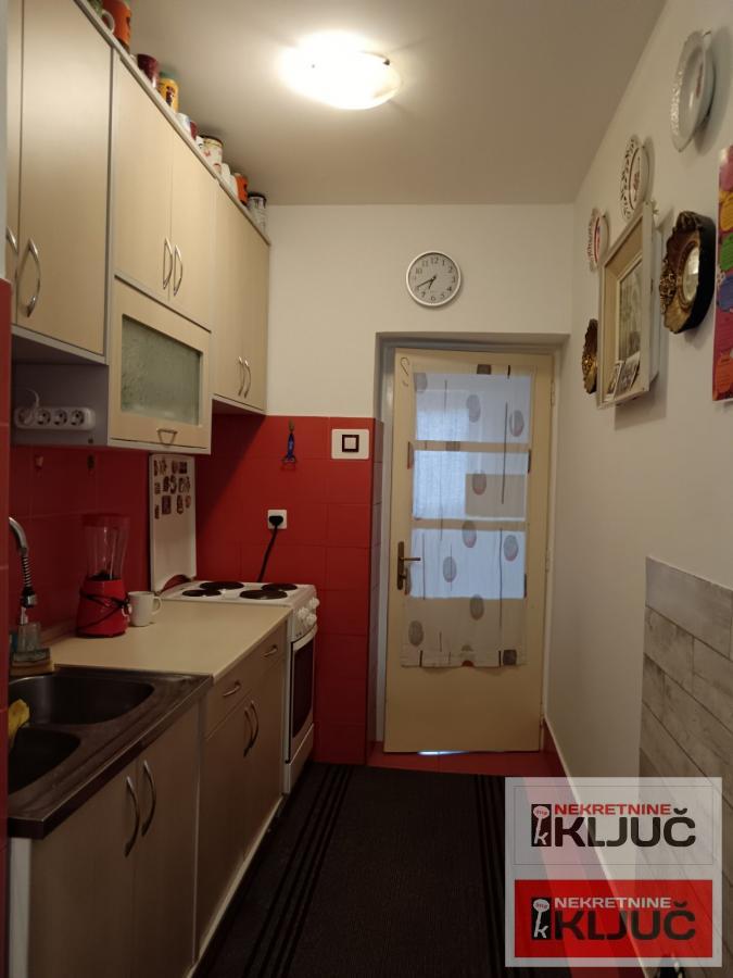 PODBARA, 48m2, Dvosoban kod ALMAŠKE CRKVE 2