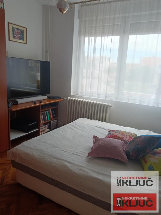 PODBARA, 48m2, Dvosoban kod ALMAŠKE CRKVE 5