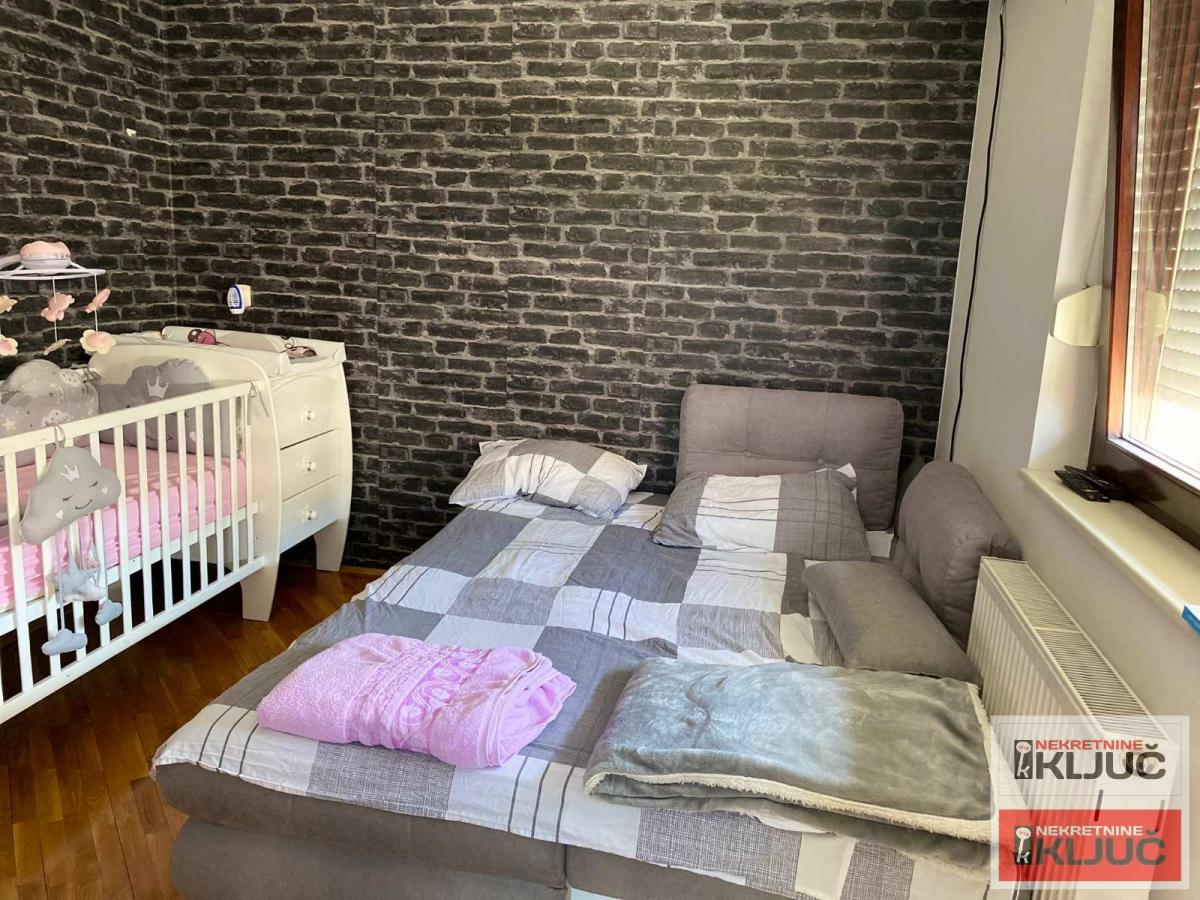 SALAJKA, 71m2, Trosoban sa Parking mestom 14