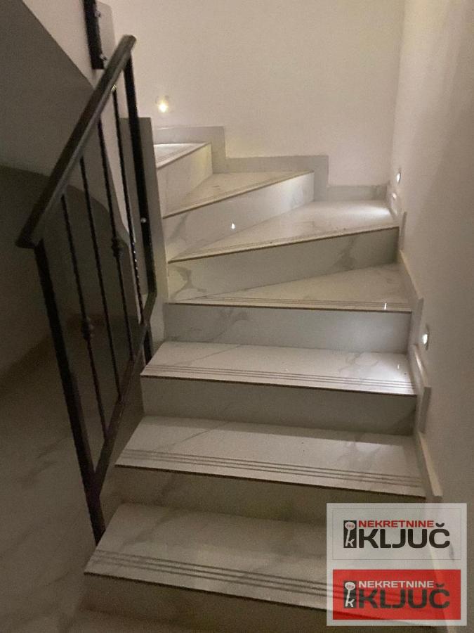 SALAJKA, 74 m2+ 2 terase 19 m2, DUPLEX, NOV,USELJIV 4