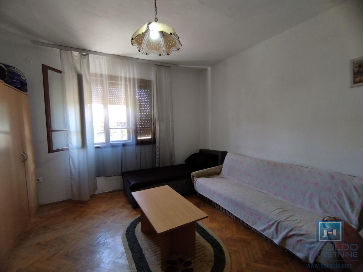 Seoska kuća u okolini Jagodine, Vinorača 5