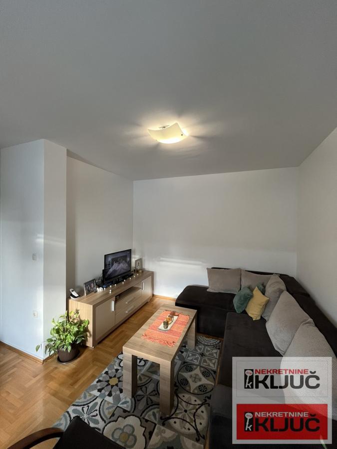 SOMBORSKI BULEVAR, 77m2, Četvorosoban-Duplex 26