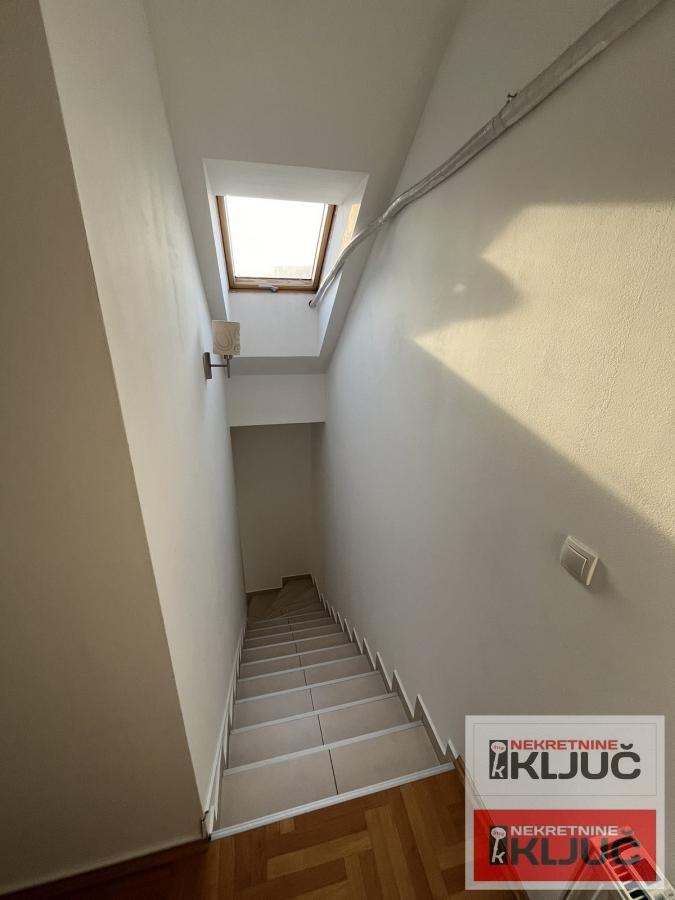 SOMBORSKI BULEVAR, 77m2, Četvorosoban-Duplex 27