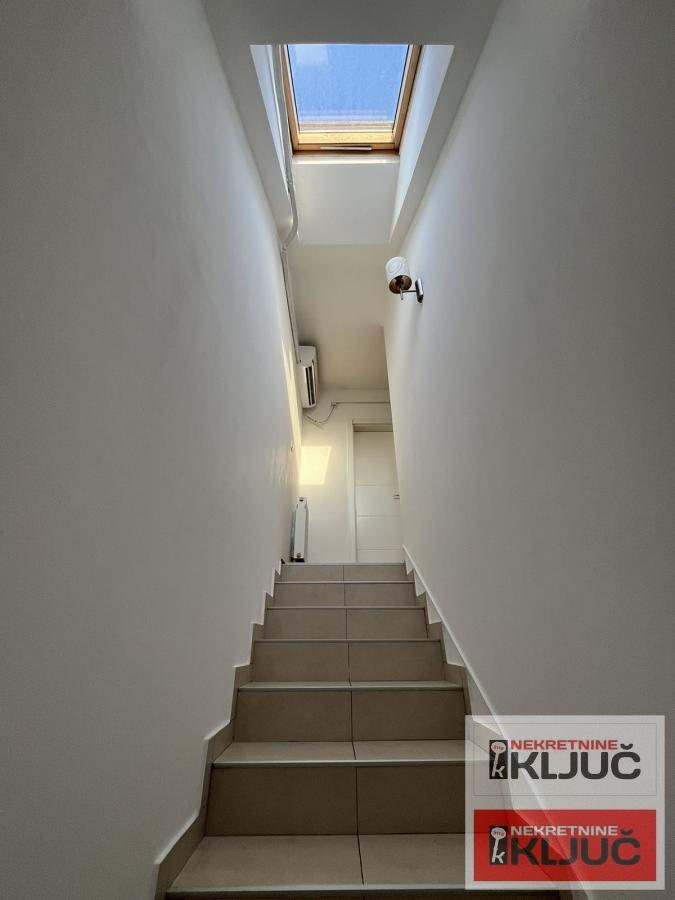 SOMBORSKI BULEVAR, 77m2, Četvorosoban-Duplex 34