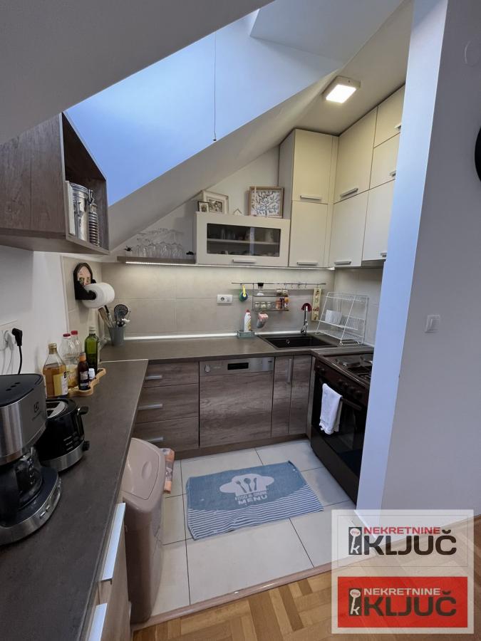 SOMBORSKI BULEVAR, 77m2, Četvorosoban-Duplex 39