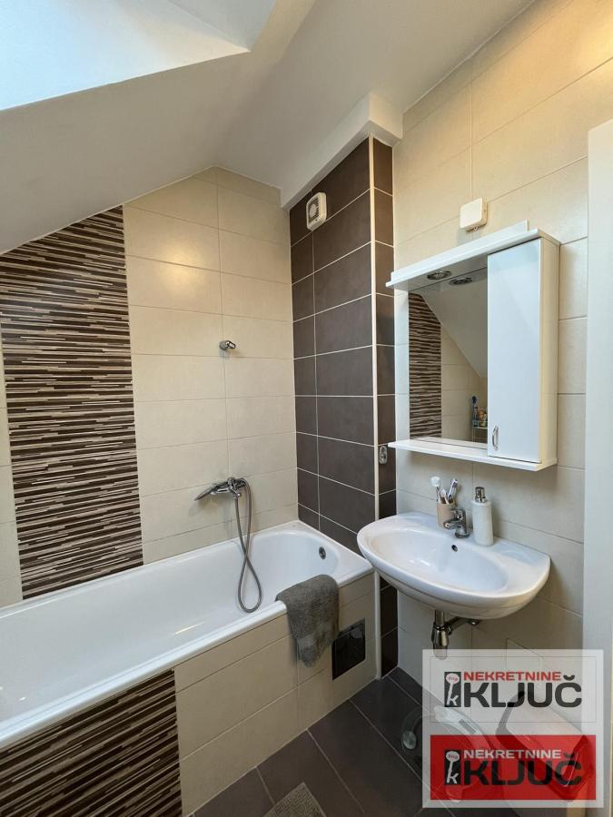 SOMBORSKI BULEVAR, 77m2, Četvorosoban-Duplex 40