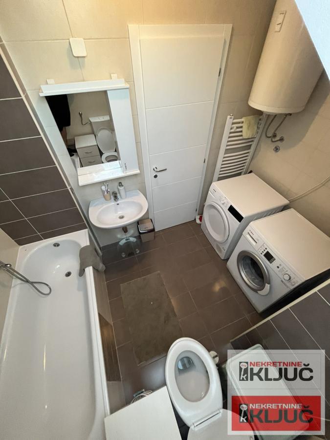 SOMBORSKI BULEVAR, 77m2, Četvorosoban-Duplex 42