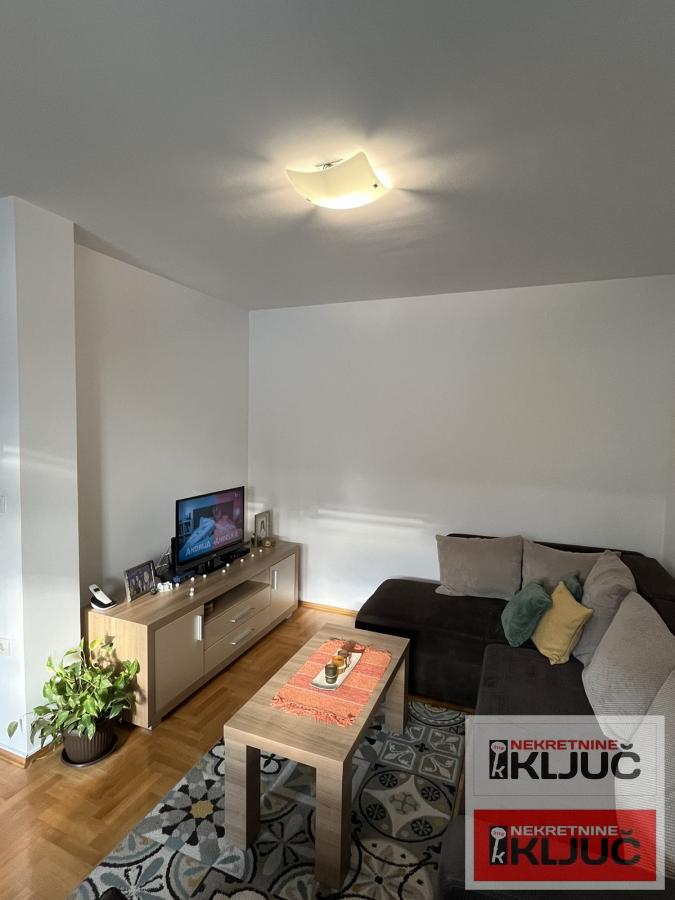 SOMBORSKI BULEVAR, 77m2, Četvorosoban-Duplex 5