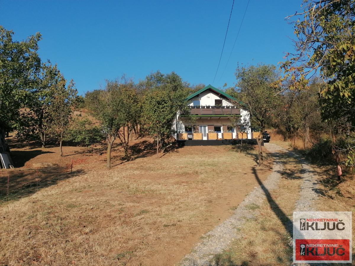 SREMSKA KAMENICA-PARAGOVO, Kuća 92m2 na placu 507m2 1