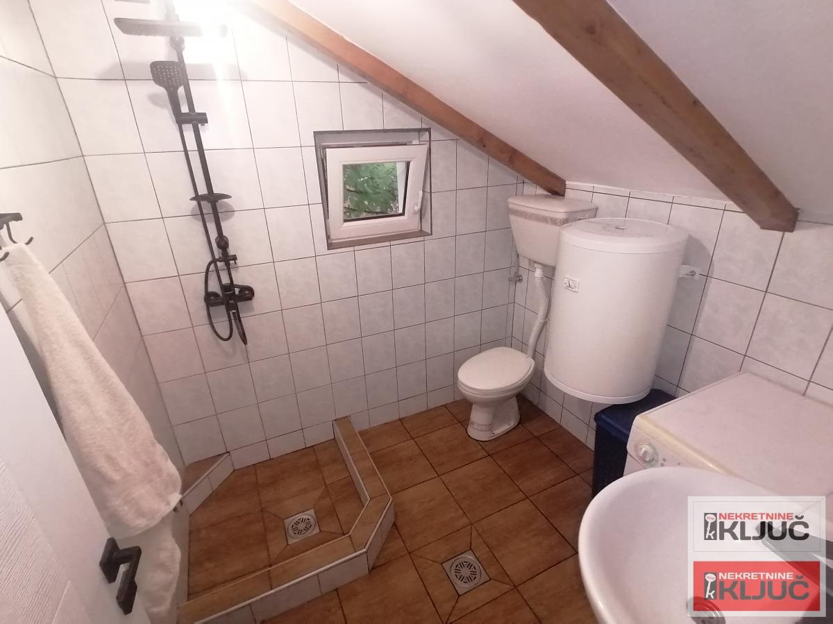 SREMSKA KAMENICA-PARAGOVO, Kuća 92m2 na placu 507m2 10