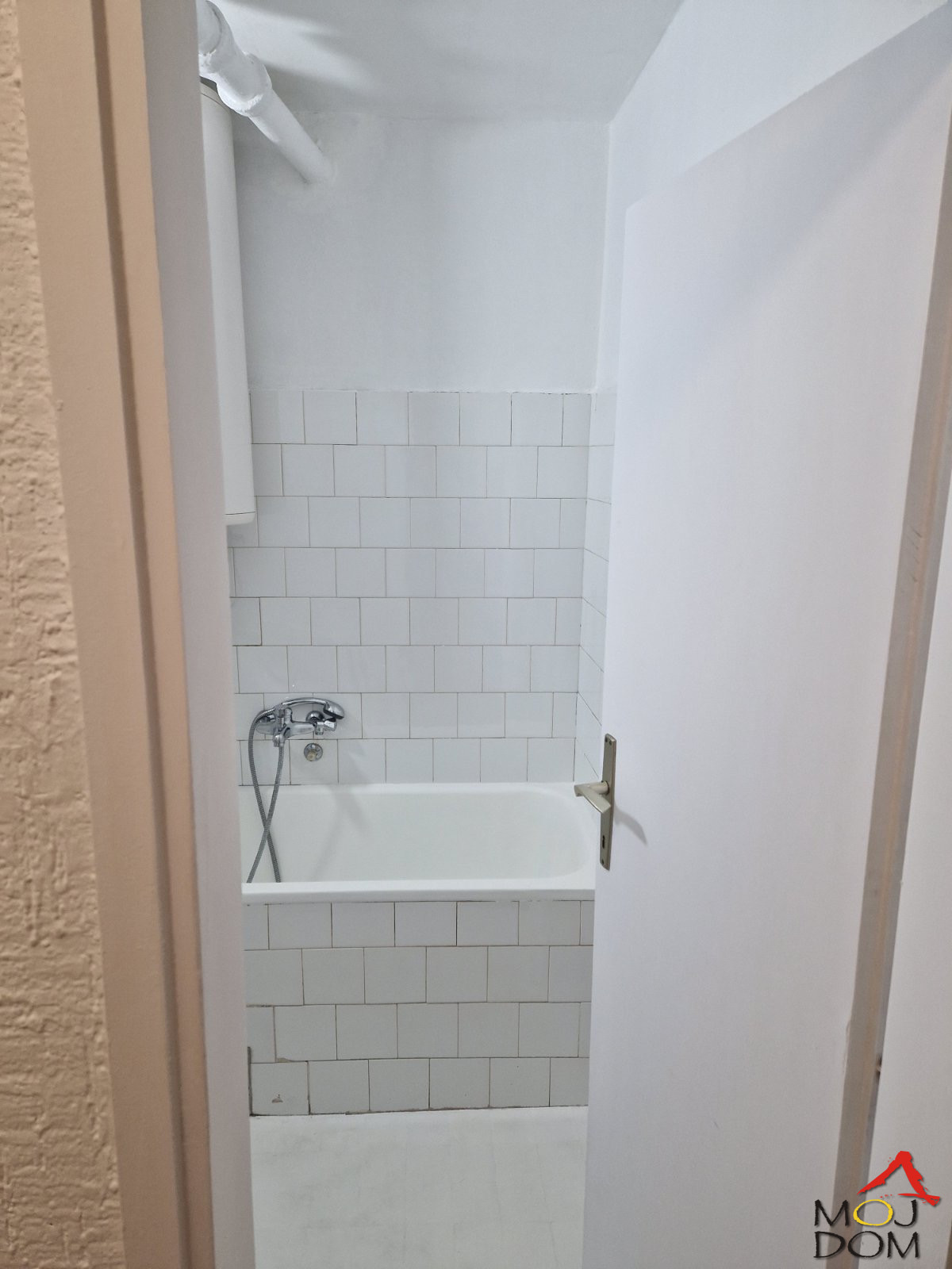 Stan,NOVI SAD,BULEVAR,kv: 33, € 99000, ID: 1030780 9