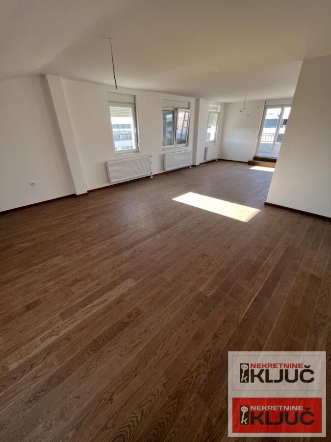 TELEP, 207m2, Petosoban, Penthouse sa pdv 1