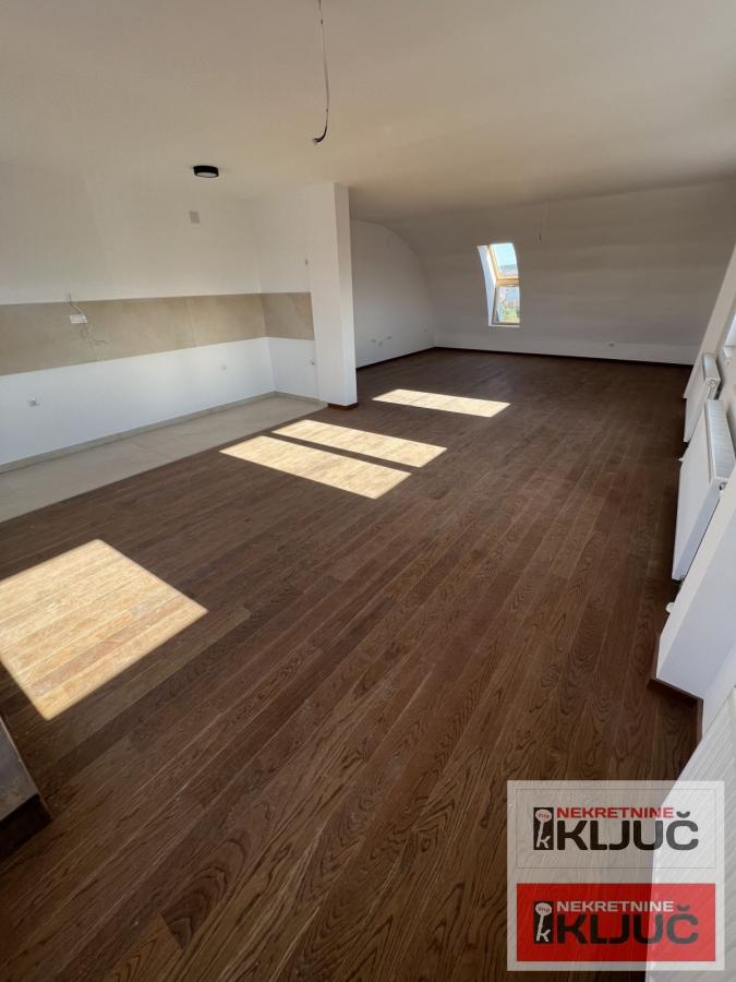 TELEP, 207m2, Petosoban, Penthouse sa pdv 12