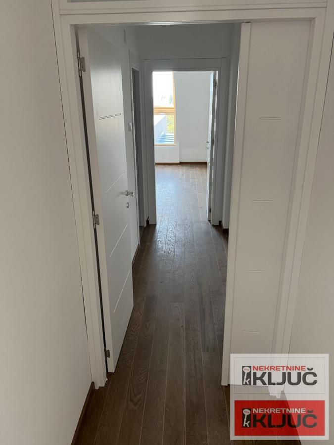 TELEP, 207m2, Petosoban, Penthouse sa pdv 13