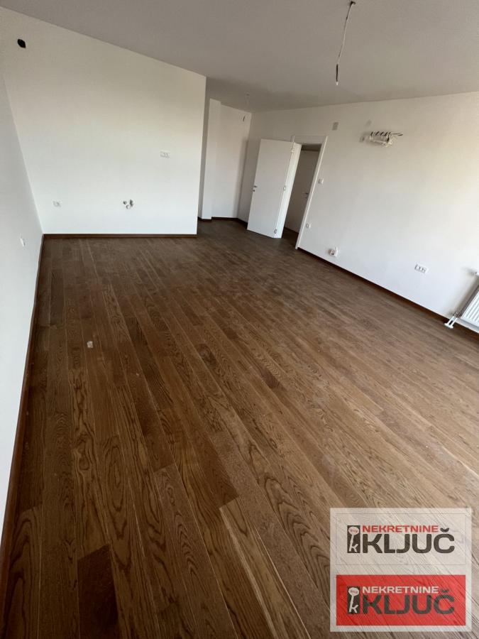 TELEP, 207m2, Petosoban, Penthouse sa pdv 14