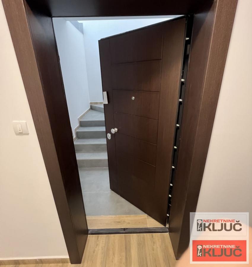 TELEP, 207m2, Petosoban, Penthouse sa pdv 15