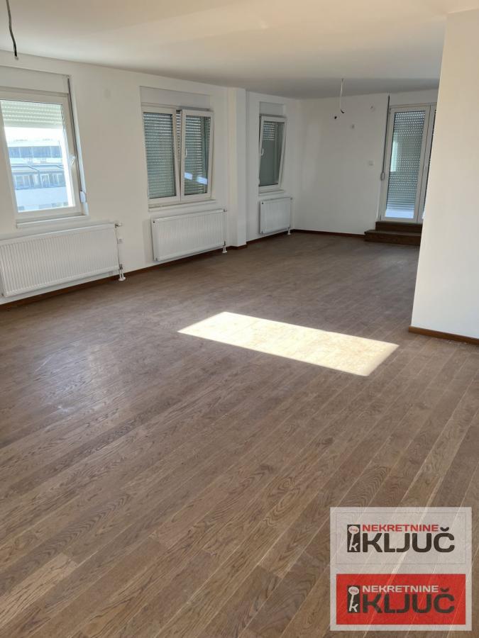 TELEP, 207m2, Petosoban, Penthouse sa pdv 17