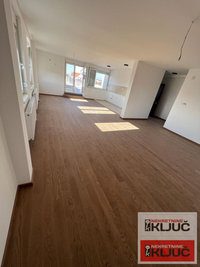 TELEP, 207m2, Petosoban, Penthouse sa pdv 2