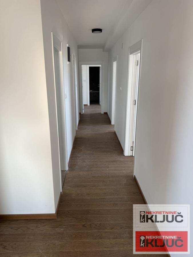 TELEP, 207m2, Petosoban, Penthouse sa pdv 9