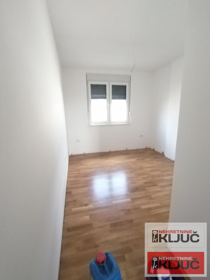 TELEP, 78m2, Troiposoban sa pdv, Parking mesto 10