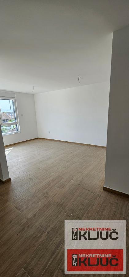 TELEP, 80m2, Četvorosoban sa pdv, Parking 5