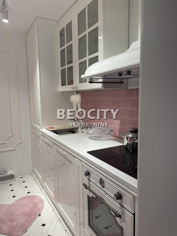 Trosoban stan, 104 m2, Novi Sad, Trg slobode ID: 116130 8