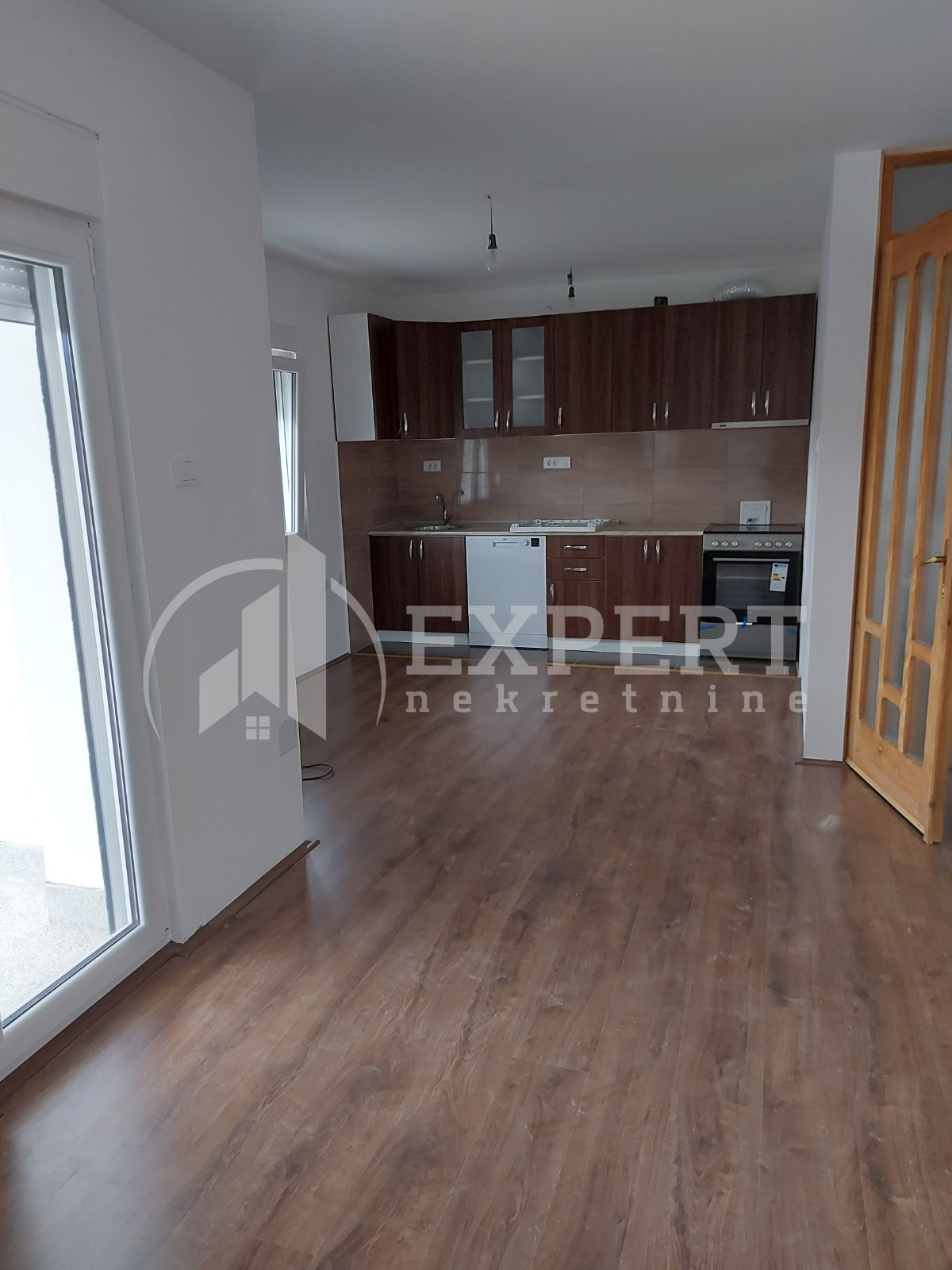 Trosoban stan, 117 m2, Brzi Brod, Brzi Brod ID: i-014058 2