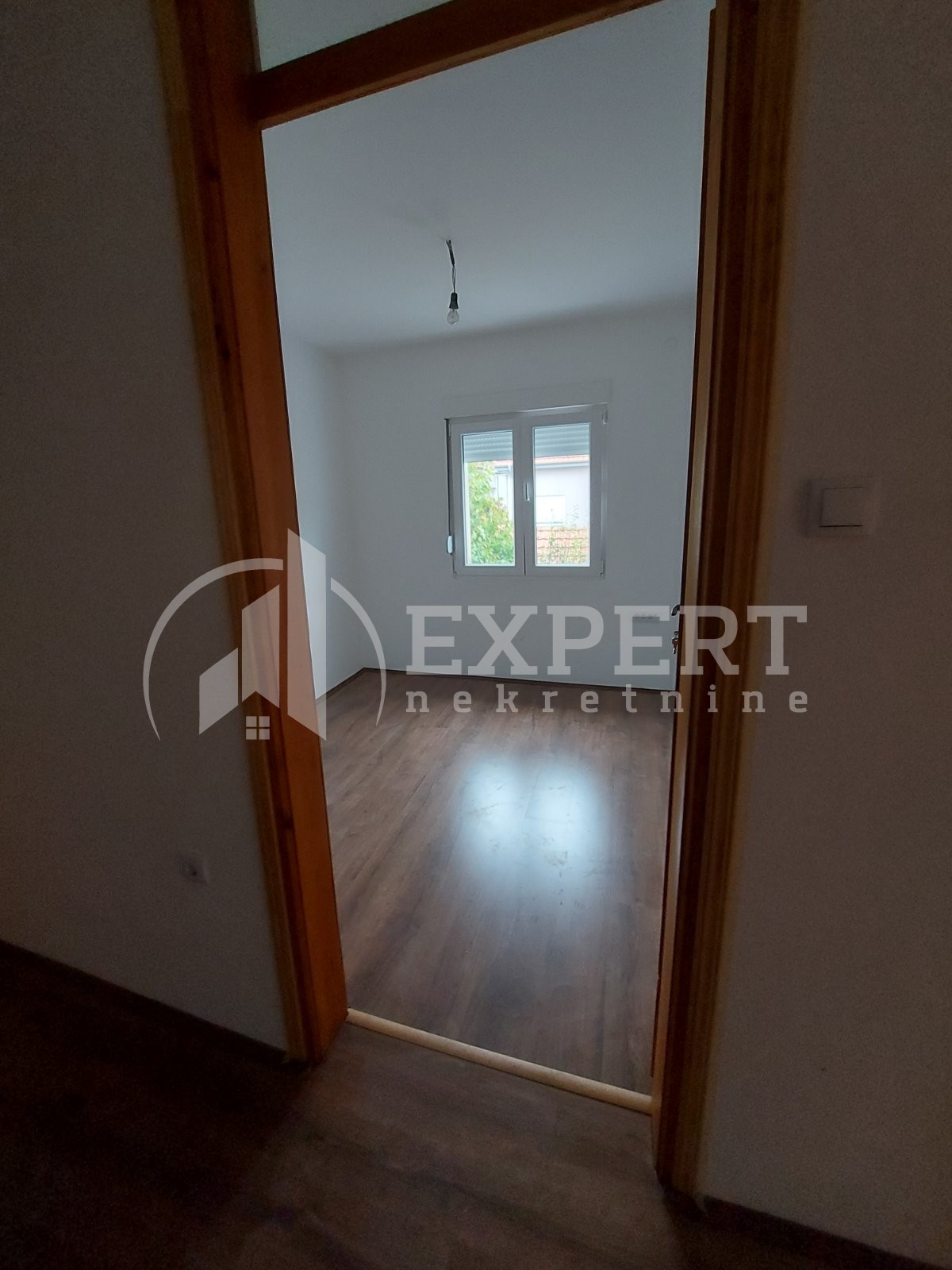 Trosoban stan, 117 m2, Brzi Brod, Brzi Brod ID: i-014058 4